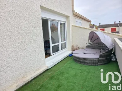 Apartment in Combs-la-Ville (77380)