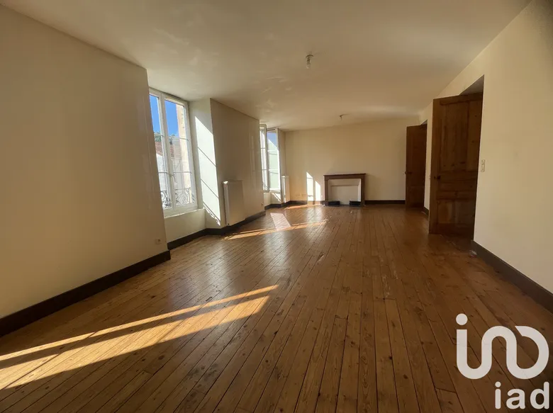 Appartement 6 pièces 88 m² · à Vals-les-Bains · 88 m² · 152 000 €