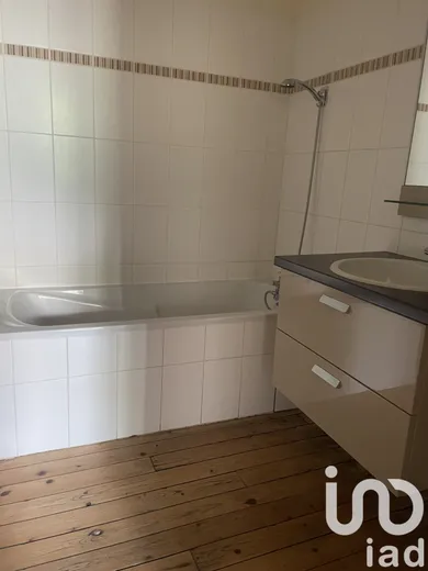 Appartement à Vals-les-Bains (07600)
