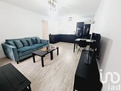 Appartement à Bruyères-le-Châtel (91680)