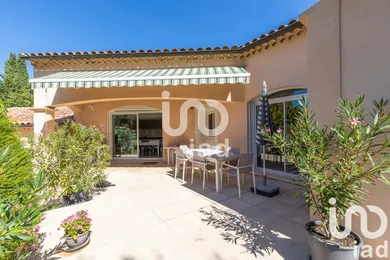 Maison d'architecte à Malaucène (84340)