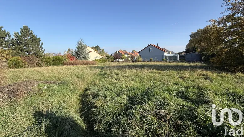 Terrain à Noisseville (57645) · 240 000 €