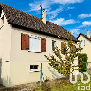 House at Lèves (28300)