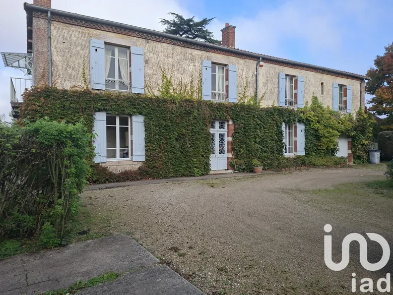 Maison 10 pièces 306 m² · à Bragny-sur-Saône · 306 m² · 395 000 €