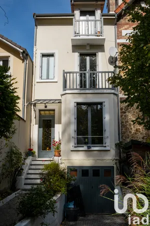 Townhouse at Garches (92380)