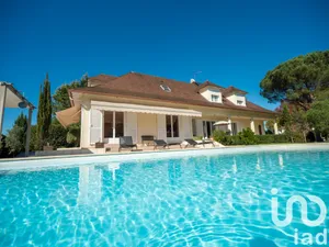 House at Méritein (64190)