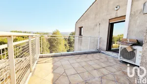 Apartment at L'Isle-sur-la-Sorgue (84800)