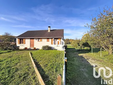 House in La Neuville-au-Pont (51800)