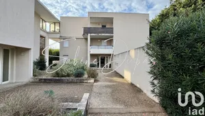 Apartment at Avignon (84140)