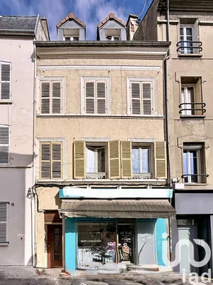 Building at Meulan-en-Yvelines (78250)