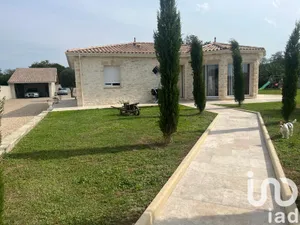 House at Saint-Denis-de-Pile (33910)