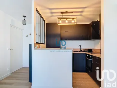 Apartment in Fontenay-Trésigny (77610)