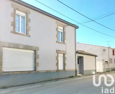 Immeuble à Palluau (85670)