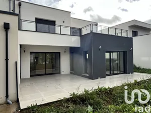 Traditional house at Saint-Erblon (35230)