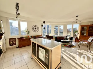 Apartment in Sautron (44880)