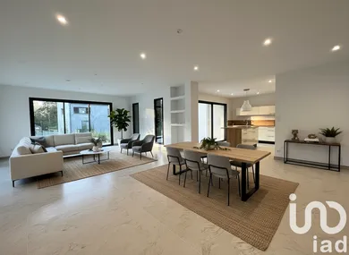 Maison traditionnelle à Saint-Erblon (35230)