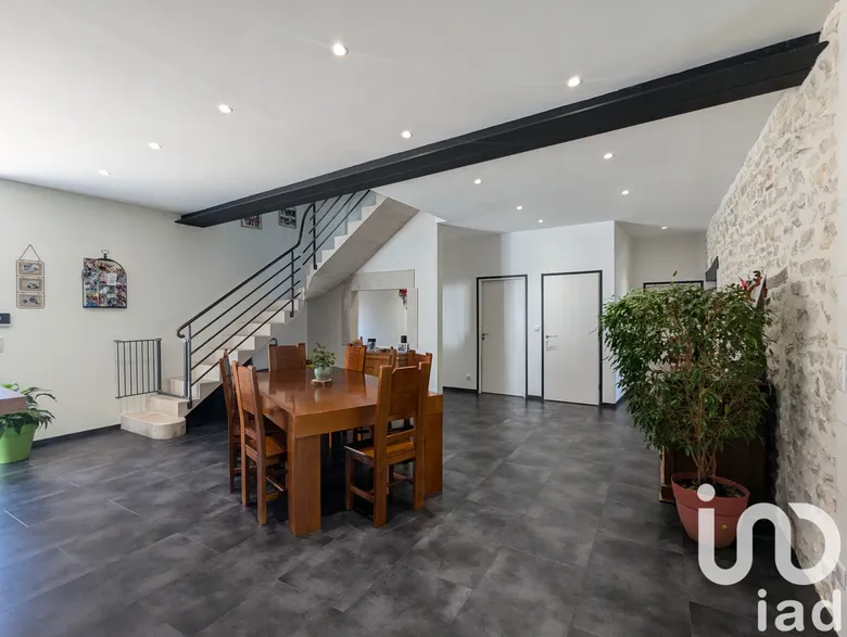 Maison 6 pièces 227 m² · à Vallan · 226,5 m² · 340 000 €