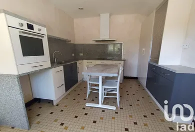 Maison de campagne à Villiers-au-Bouin (37330)