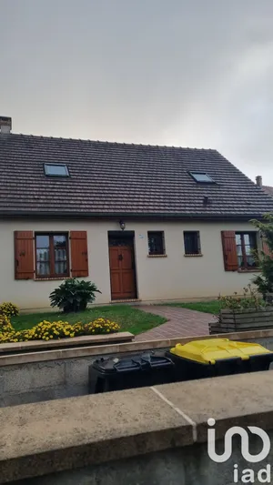 Detached house at Moyvillers (60190)