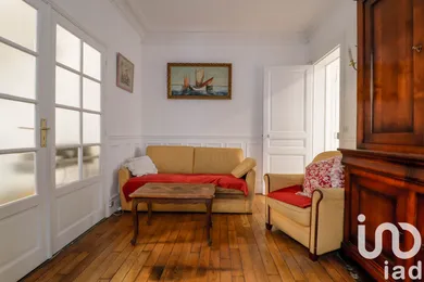 Apartment in Paris (75010)
