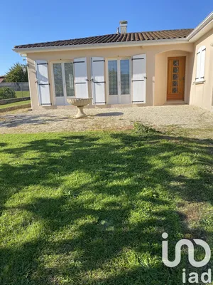 Maison à Ruffec (16700)