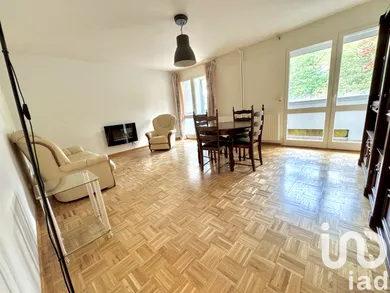 Apartment in Sucy-en-Brie (94370)