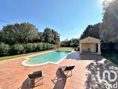 House in Vers-Pont-du-Gard (30210)