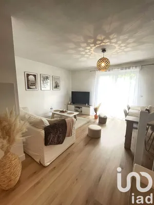 Apartment in Villenave-d'Ornon (33140)