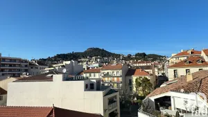 Apartment in Hyères (83400)