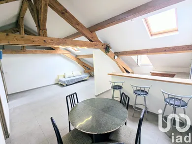 Apartment in Hyères (83400)