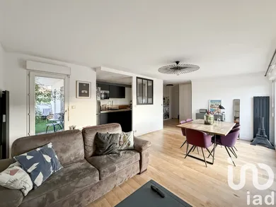 Apartment in Bruz (35170)