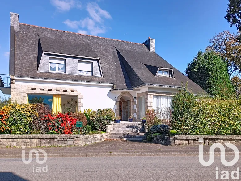 Maison 7 pièces 240 m² · à Camors · 240 m² · 299 999 €