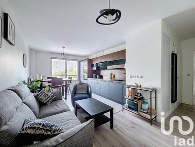 Apartment at Bois-Colombes (92270)