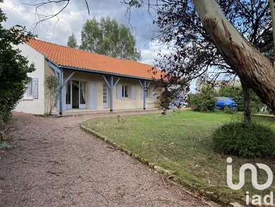 Traditional house in Vertou (44120)