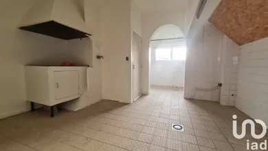 Immeuble à La Ville-aux-Bois-lès-Pontavert (02160)