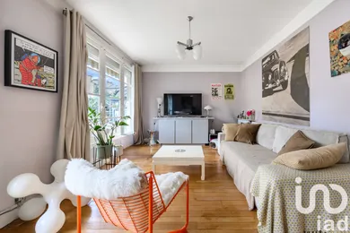 Apartment at Saint-Mandé (94160)