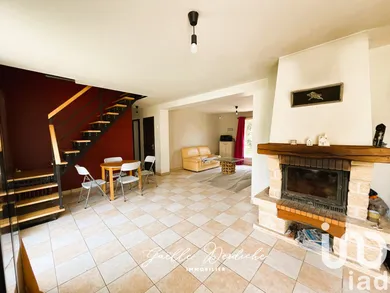 Maison traditionnelle à Chevannes (45210)