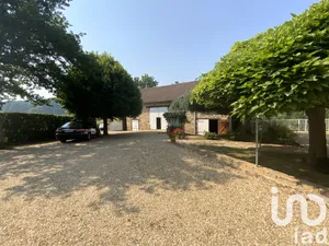 Domain in Saint-Priest-Ligoure (87800)