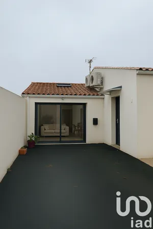 House at Clavette (17220)