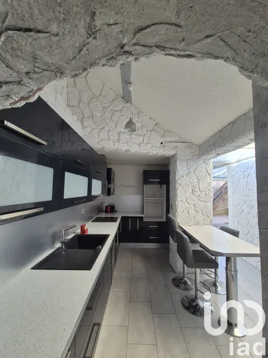 Townhouse in Chéroy (89690)