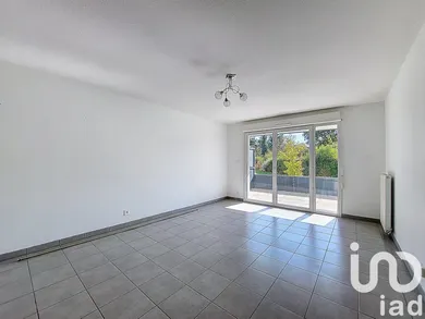 Apartment in Toulouse (31200)