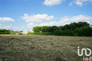 Building plot at Larra (31330)