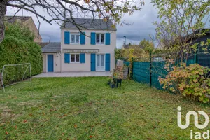 Detached house in Bernes-sur-Oise (95340)