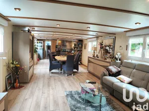 Barge at Compiègne (60200)