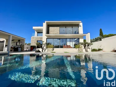 Architectural house in Saint-Drézéry (34160)