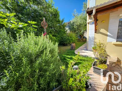 Maison traditionnelle à Clichy-sous-Bois (93390)