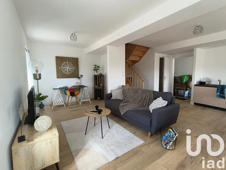 Appartement 3 pièces 95 m² · à Saint-Laurent-de-Chamousset · 95 m² · 174 000 €