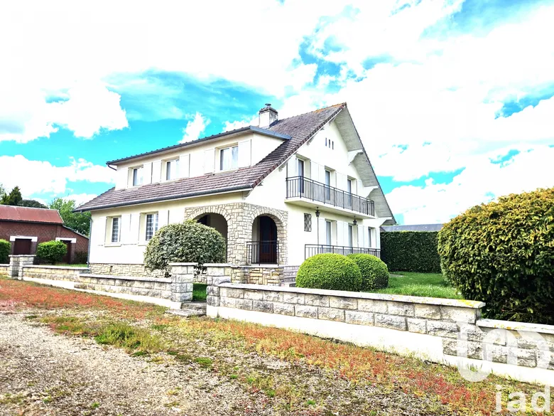Maison 8 pièces 205 m² · à Moliens · 205 m² · 285 000 €