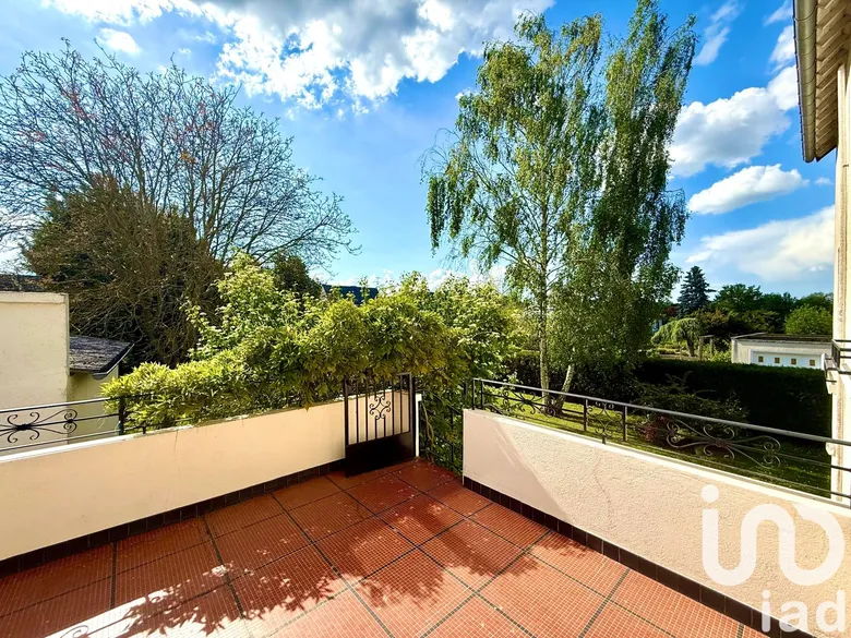 Maison 8 pièces 165 m² · à Chartres-de-Bretagne · 165 m² · 399 500 €