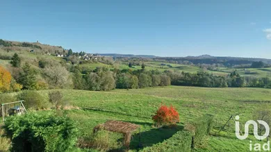 Maison traditionnelle à LA TOUR D'AUVERGNE (63380)